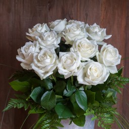 Ramo 12 de rosas blancas 